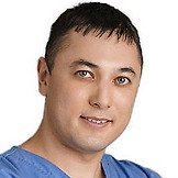 Врач Галиуллин Динар Мунавирович