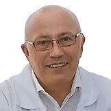 Врач Уразбахтин Ринат Меннагарифович